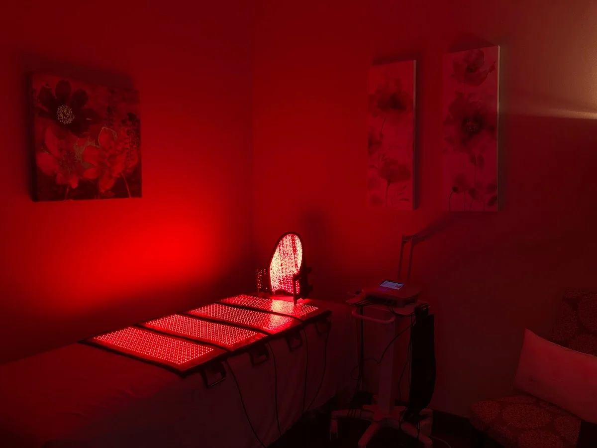 Dynamic Wellness & Red Light Therapy - Photo 5