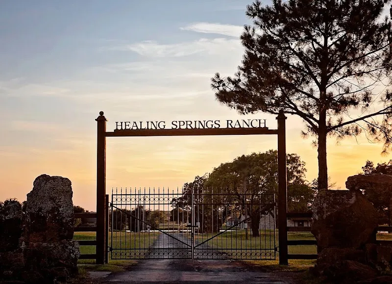 Healing Springs Ranch - Photo 3