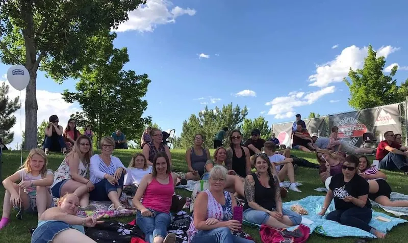 Chrysalis Women's Transitional Livi - Photo 2