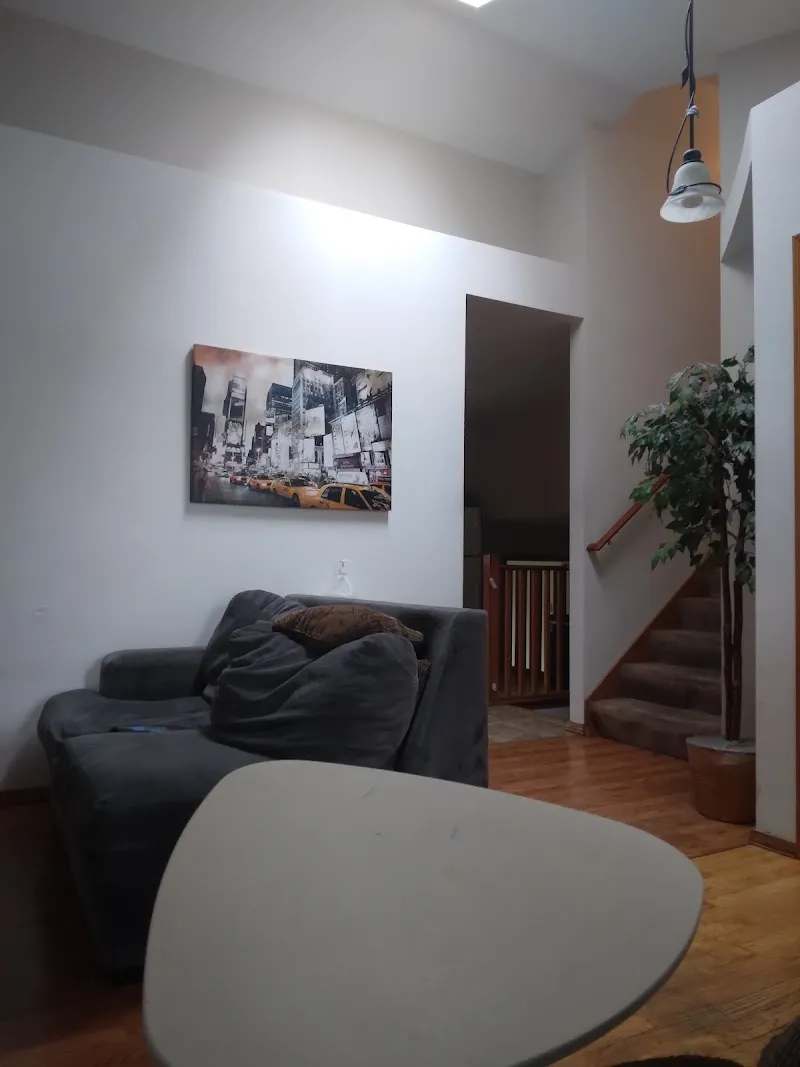 Oxford House Falcor - Photo 1