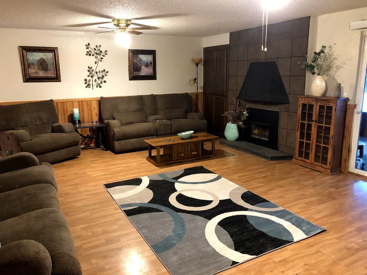 Phoenix House - Photo 1