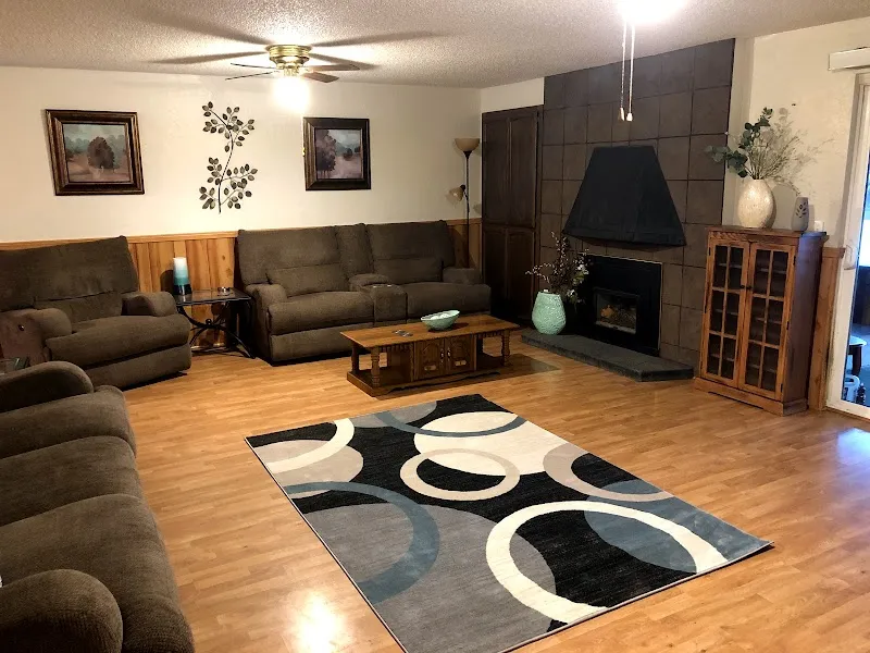 Phoenix House - Photo 1